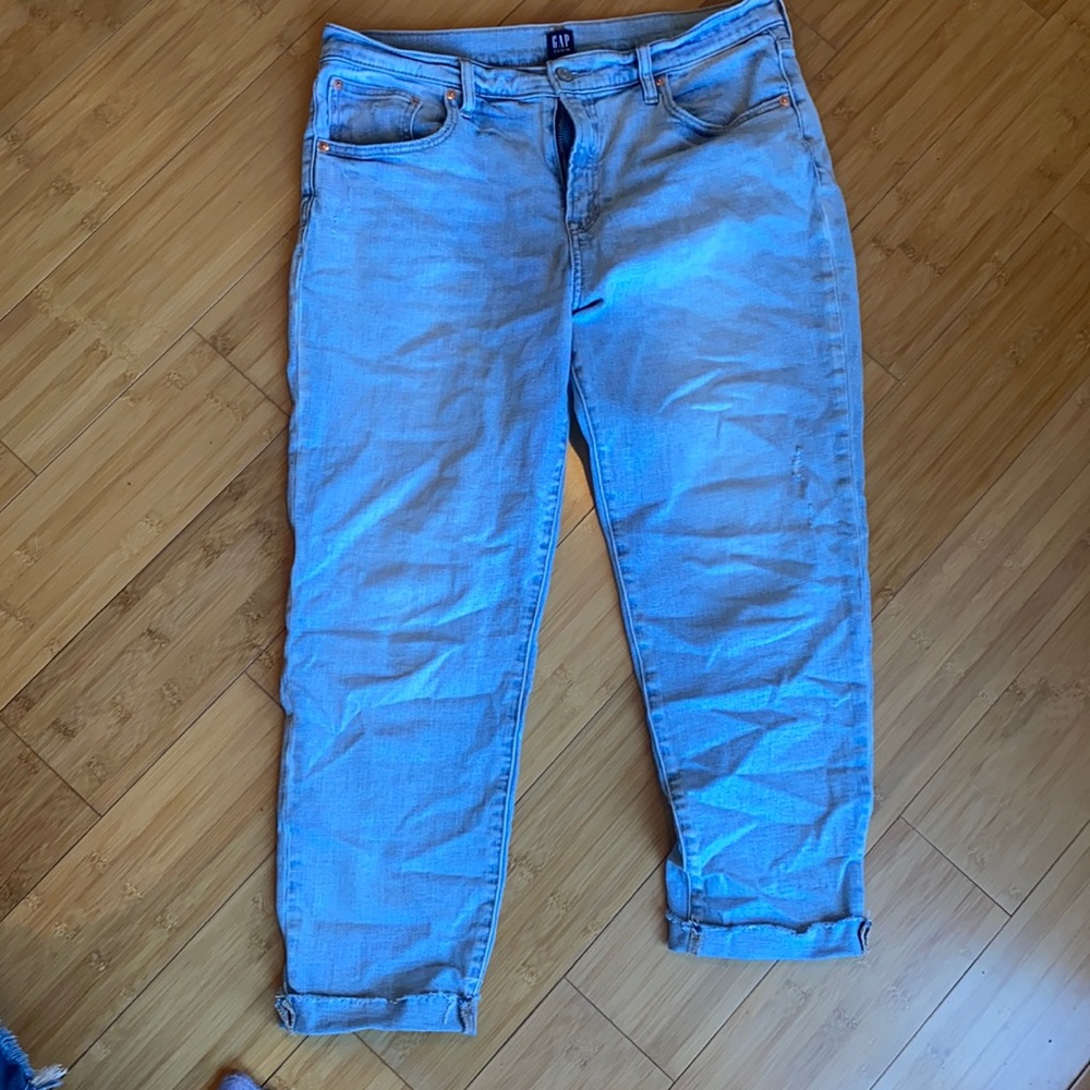 Gap girlfriend light wash jeans